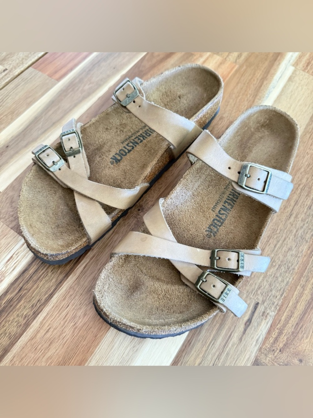 Birkenstock Women's Tan Triple-Strap Sandal with Buckles Size 9 (40) - Picture 4 of 14